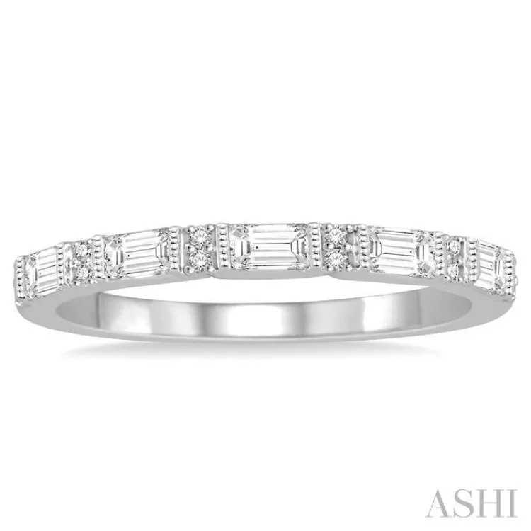 1/3 Ctw Diamond Wedding Band in 14K White Gold