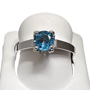 18Kt White Gold Blue Topaz Solitare Ring