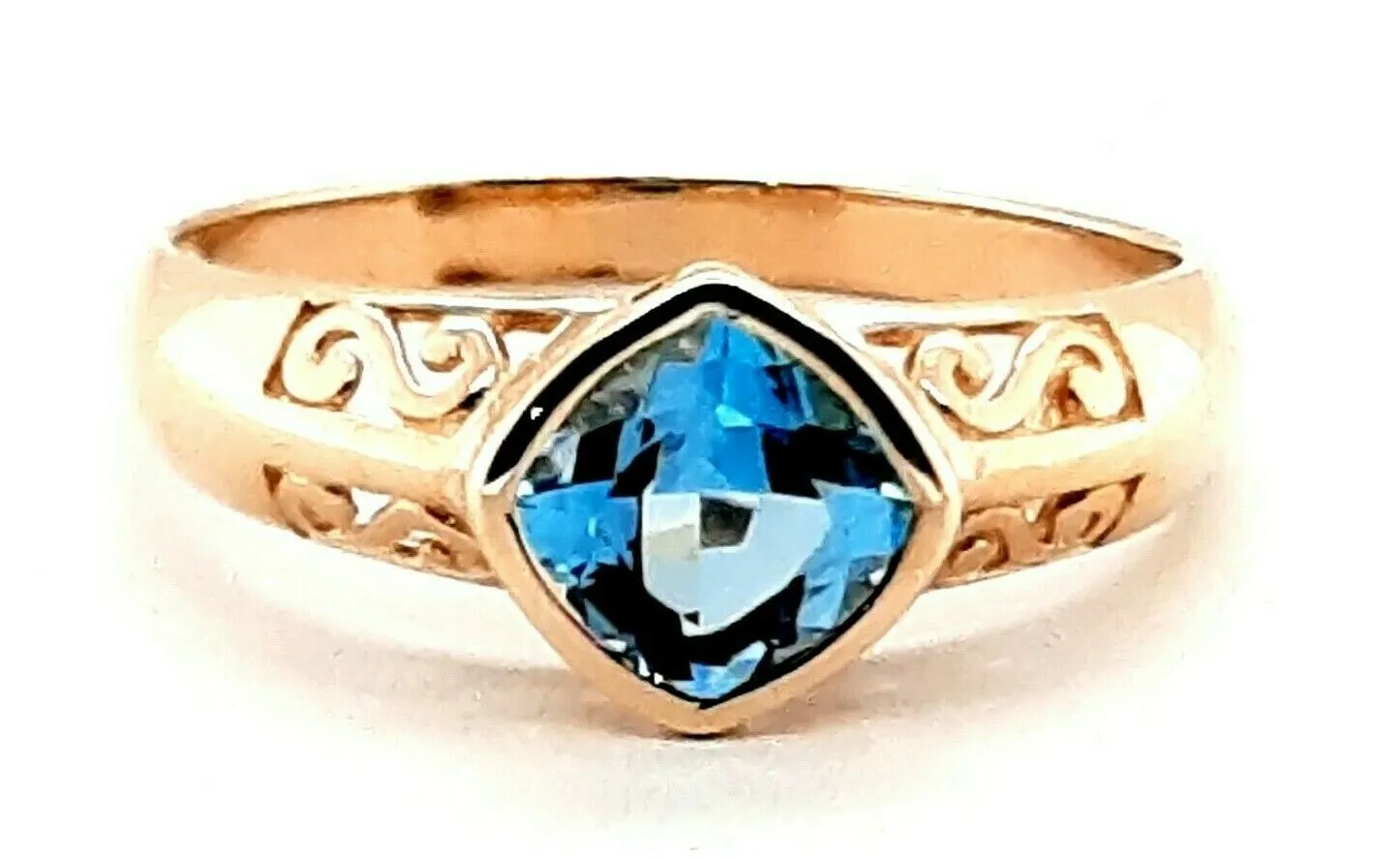 Blue Topaz & 9ct Yellow Gold Ring with Scroll Shoulders