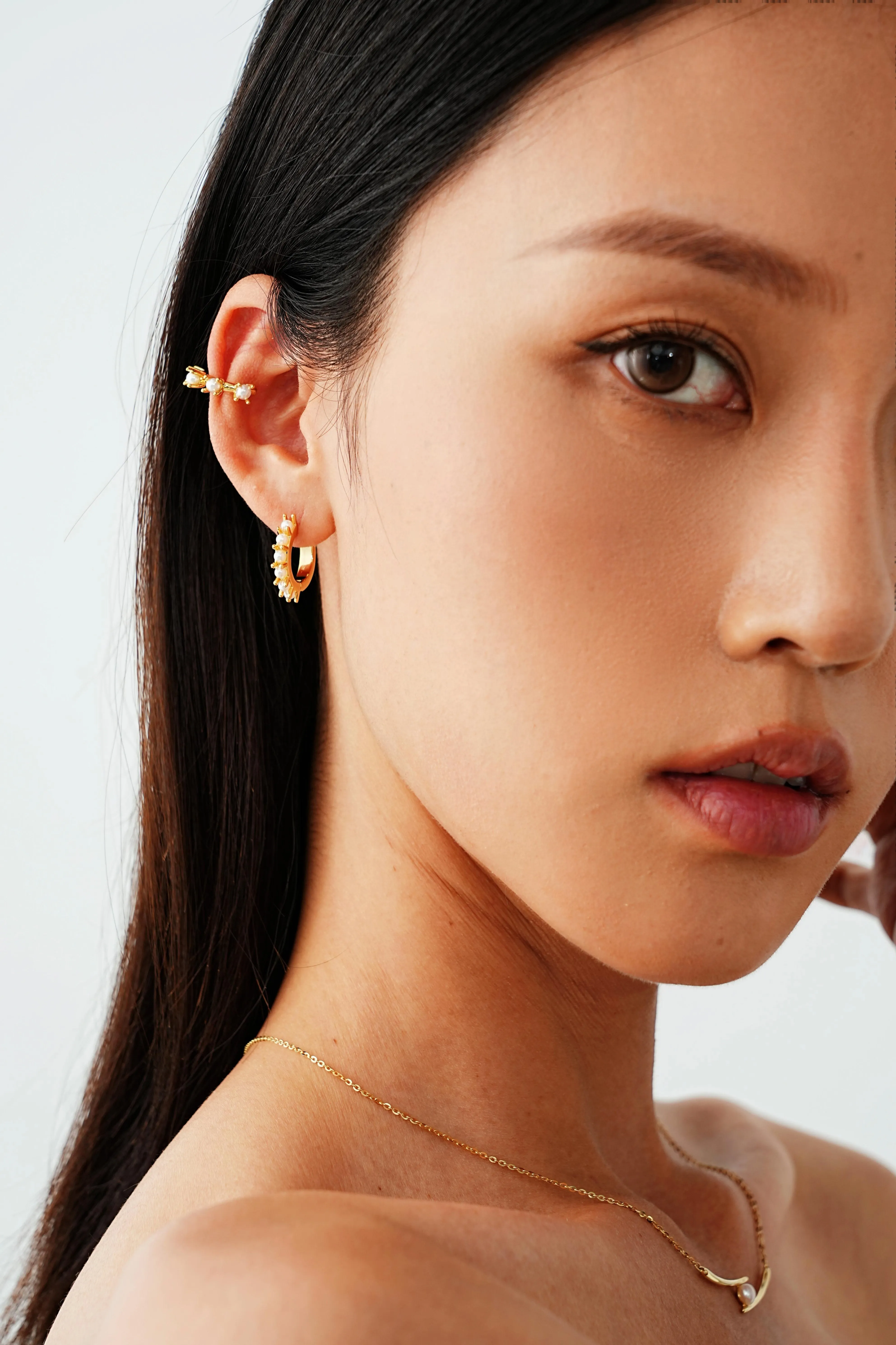 Ivy 18K Gold Huggie Earrings