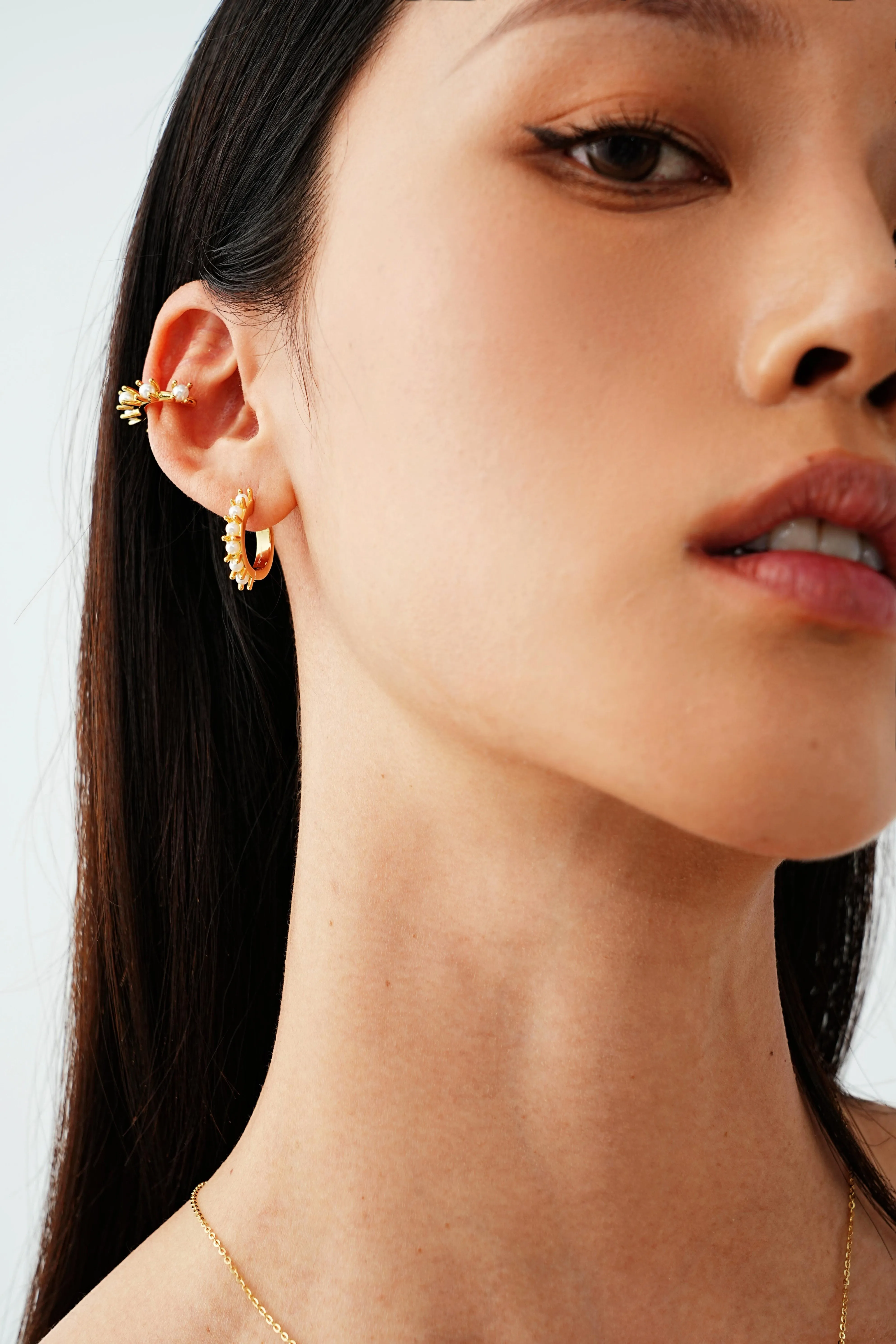 Ivy 18K Gold Huggie Earrings