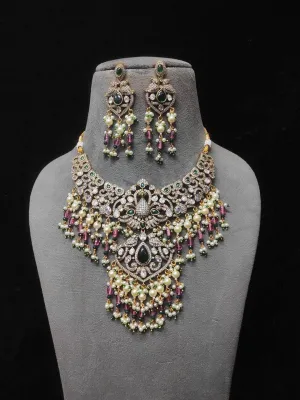 Kundan Studded Pendant Choker Set