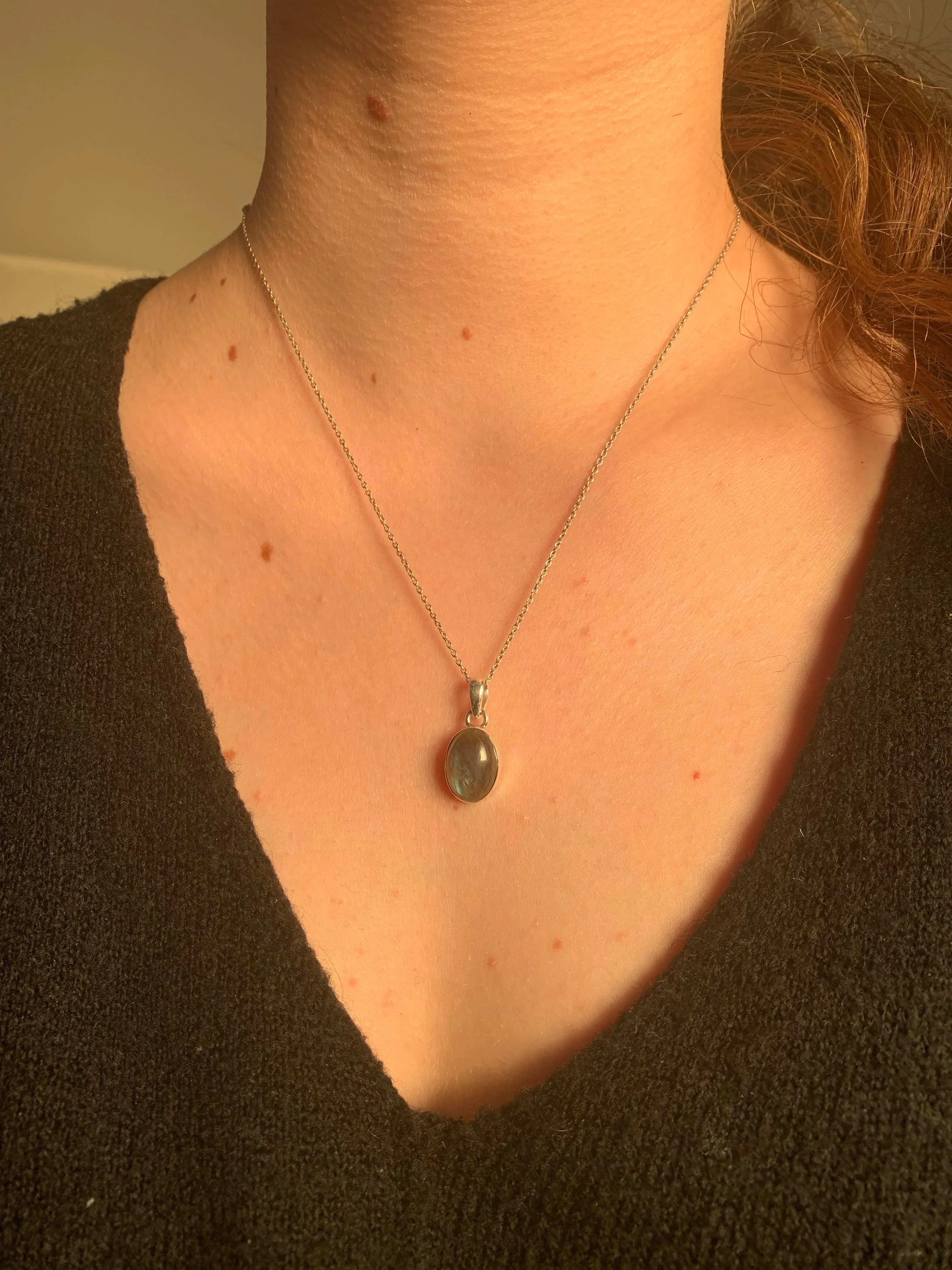 Labradorite Akoni Pendant - XSmall Oval