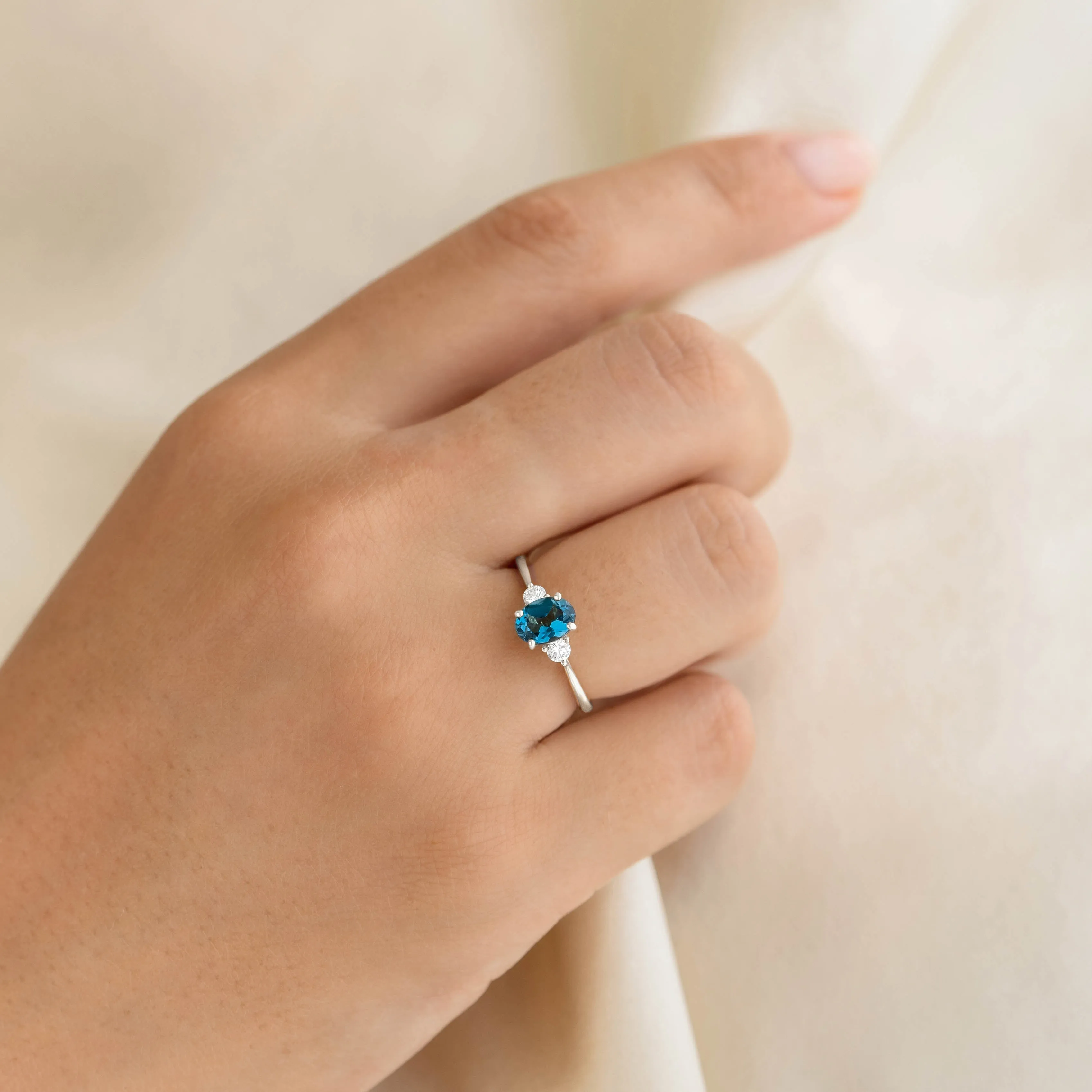 London Blue Topaz and Diamond Ring White Gold - Kindra