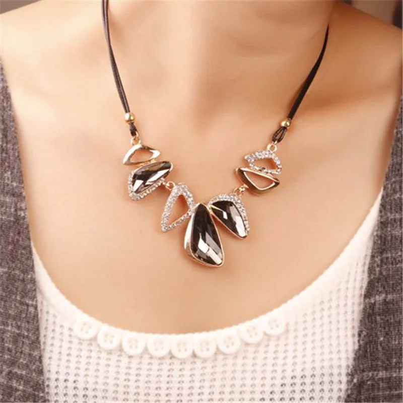 New Statement Choker Vintage Charms Geometric Women Collar Rhinestone Crystal Gem Necklaces&Pendants Fine Jewelry