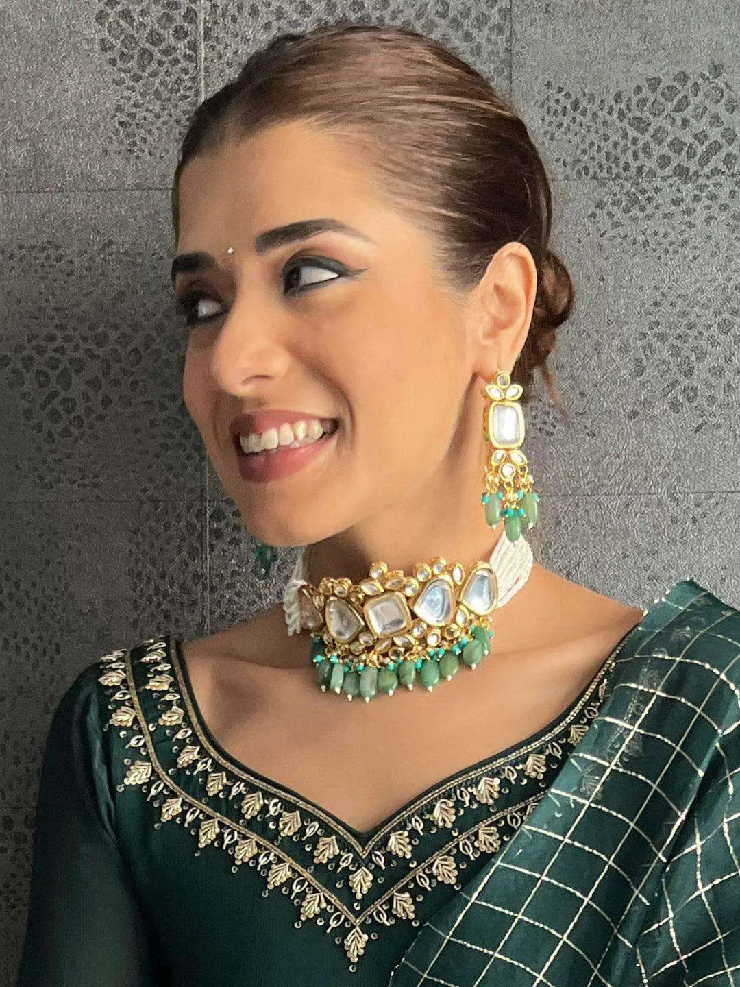 Sukhmani Gambhir In Square Kundan Moti Choker And Earring Set