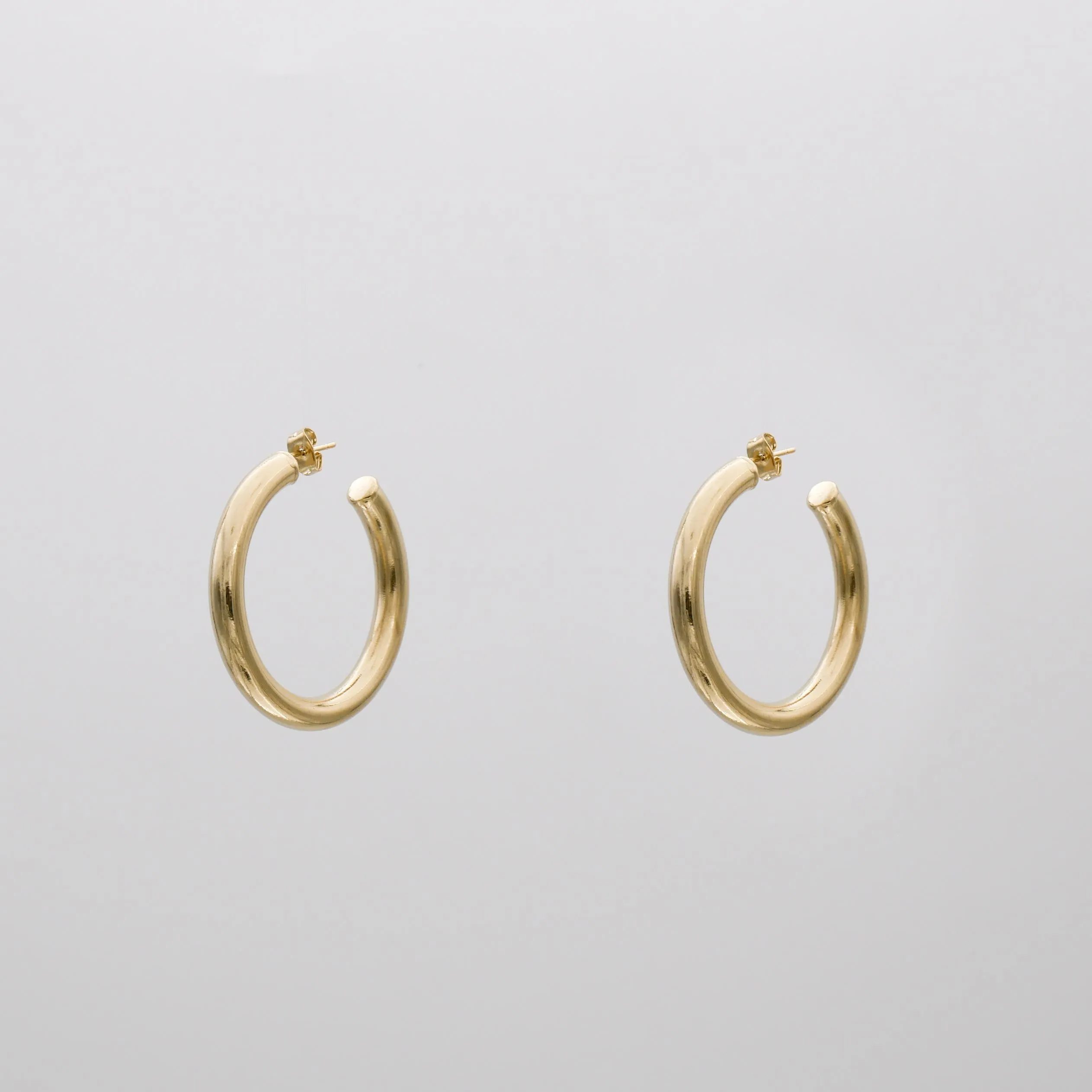 Tia Classic Hoop Earrings