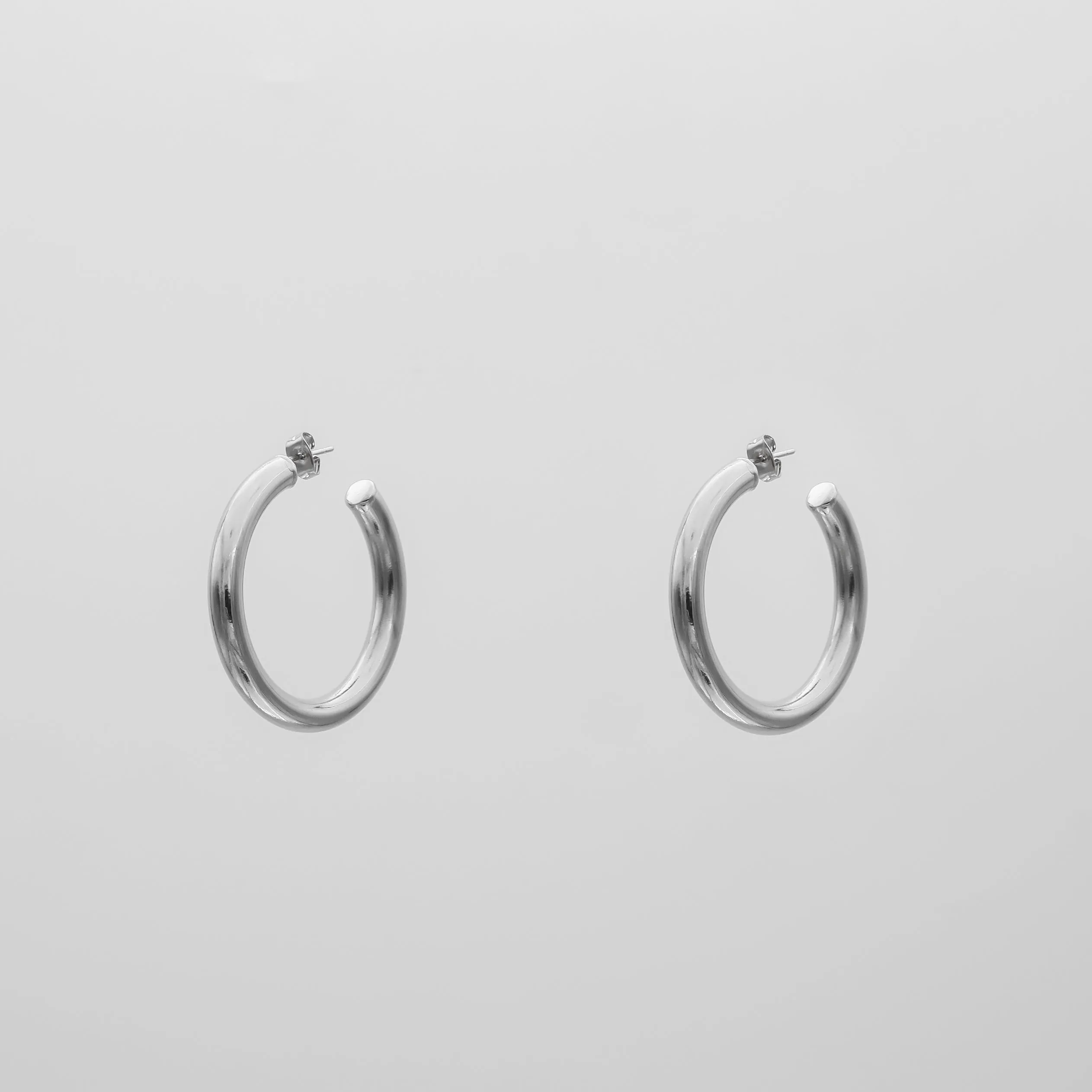 Tia Classic Hoop Earrings