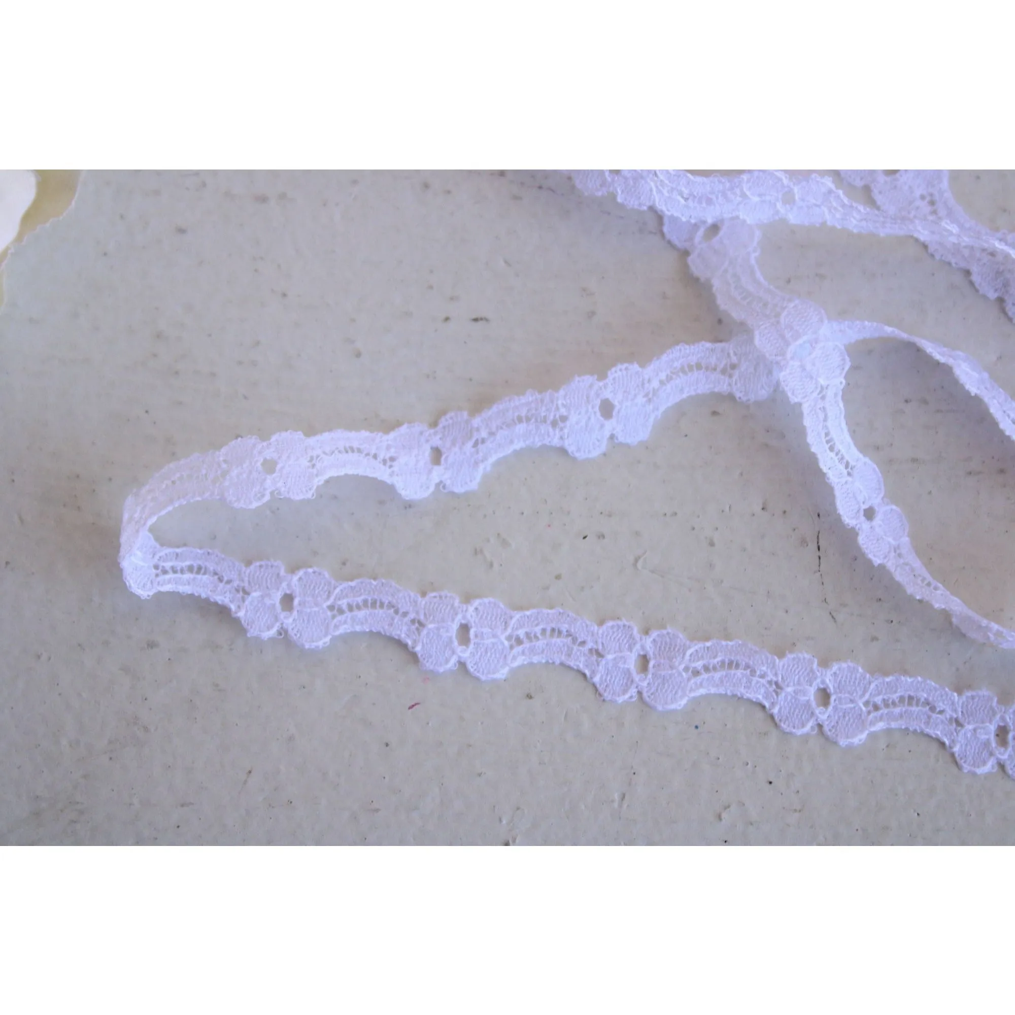 Vintage White Lace Floral Trim 7/16" Wide, 4 Yards